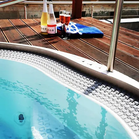Knize Ferdinand 아파트
